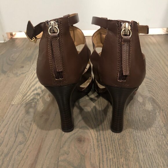 White House Black Market - Briget Wedge Heels - Sizing is 8.5 Right and 9 Left - Picture 3 of 6